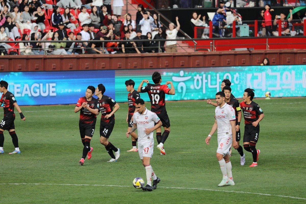 nhan-dinh-soi-keo-pohang-steelers-vs-suwon-luc-17h30-ngay-22-7-2025-2